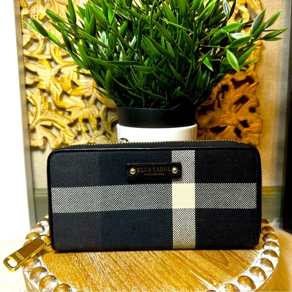 BURBERRY Blue Label Nova Check Long Wallet w/ Burberry dust bag Lk. New - Picture 1 of 9